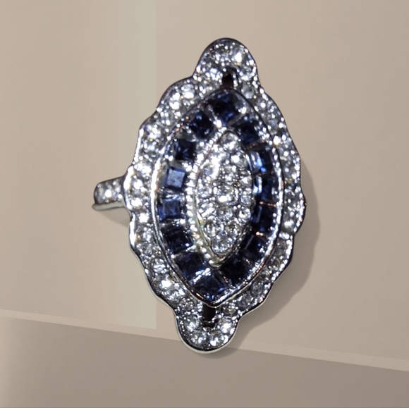 Blue & Silvertone Edwardian Style Cocktail Engagement Gift Ring - Picture 7 of 7